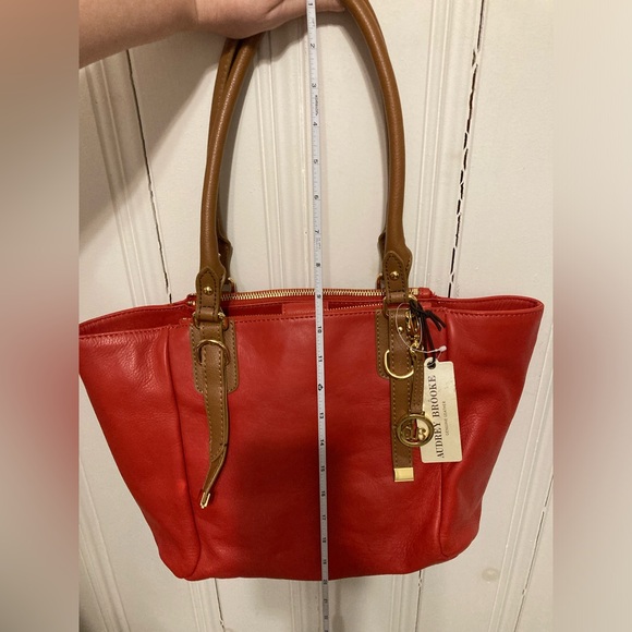 Audrey Brooke Red Leather Tote Bag - Picture 3 of 12